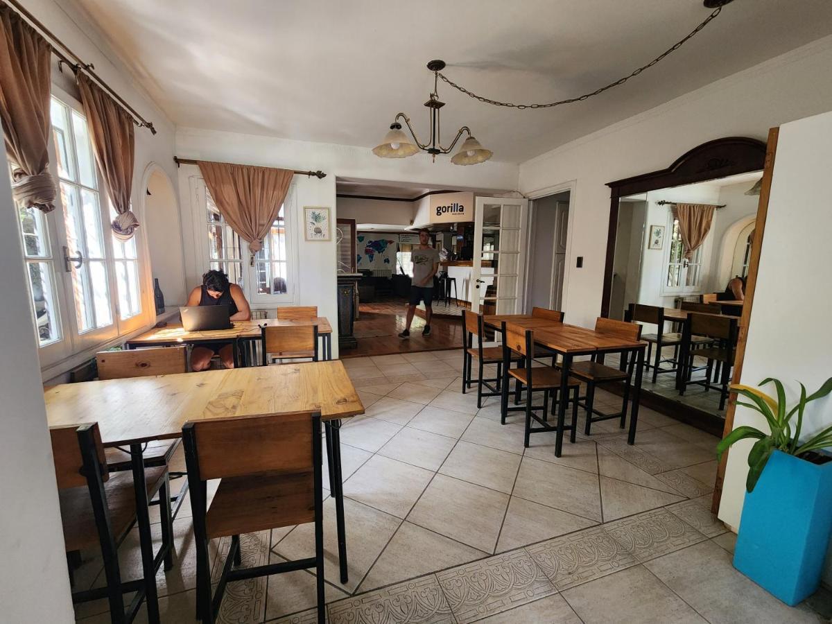 Gorilla Hostel Mendoza Bagian luar foto