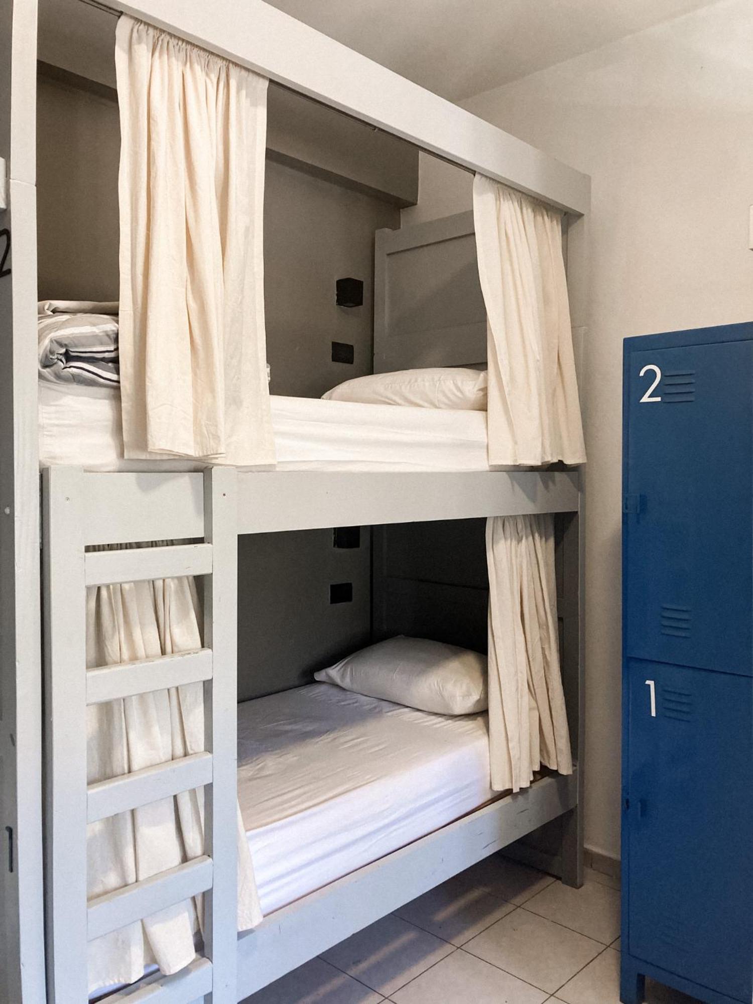 Gorilla Hostel Mendoza Bagian luar foto