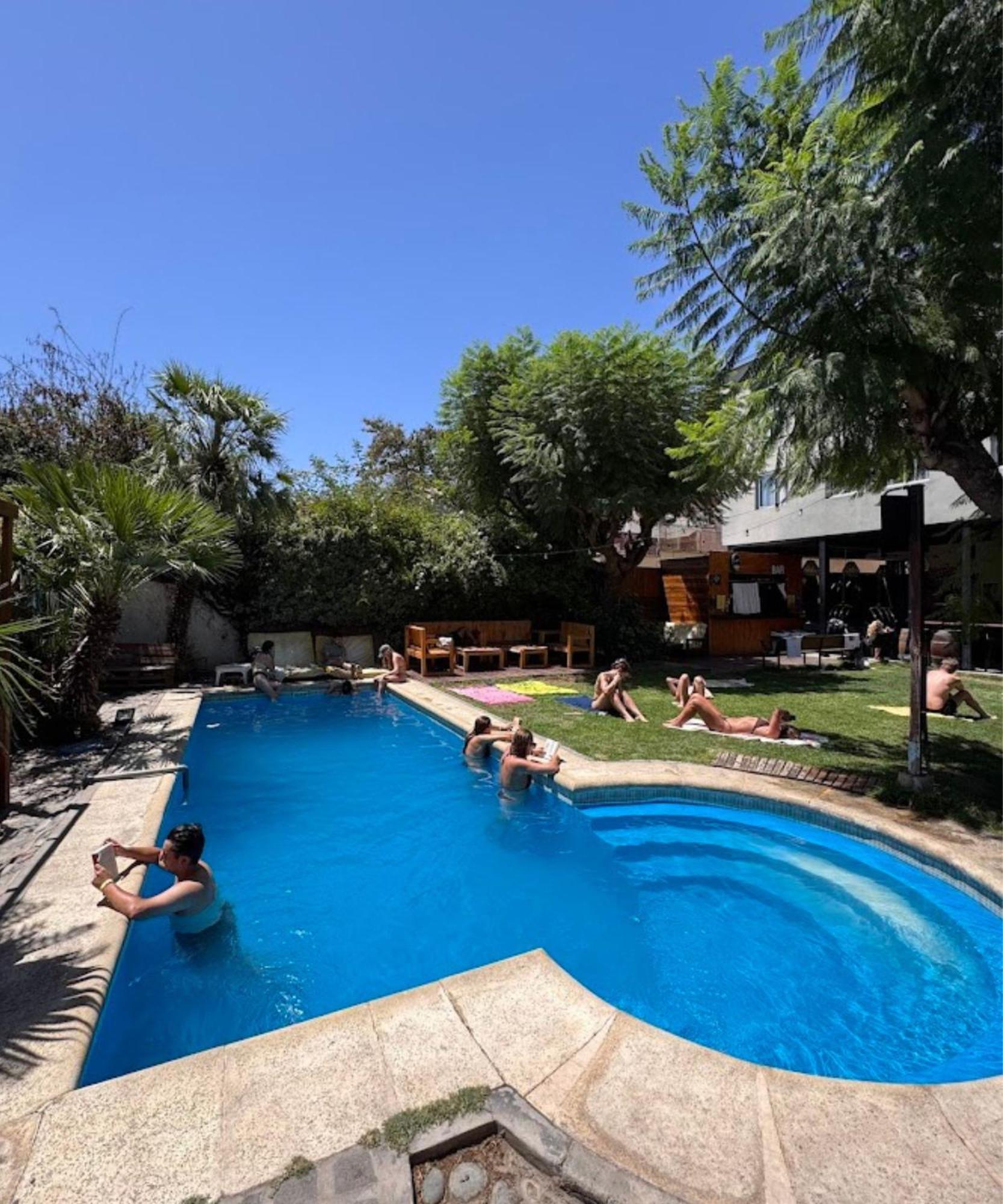 Gorilla Hostel Mendoza Bagian luar foto